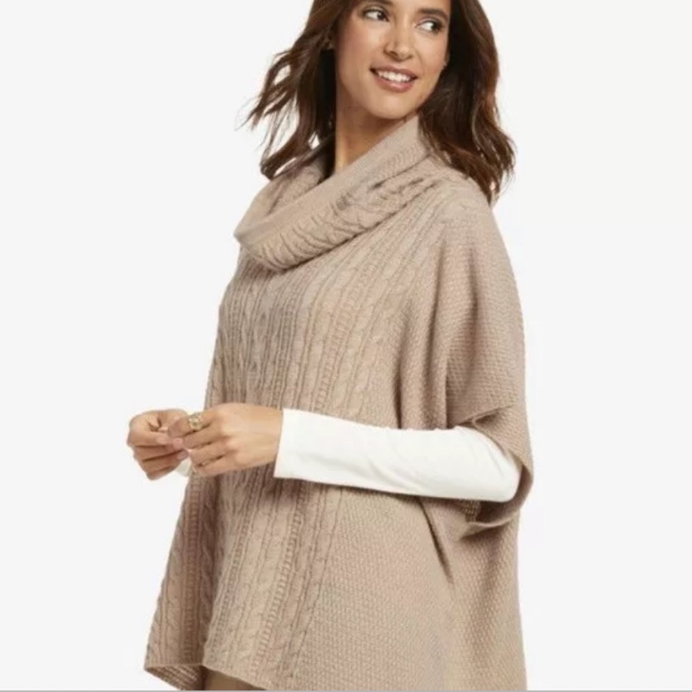 JOHNSTON & MURPHY Cabled Cowl knit Poncho SWEATER